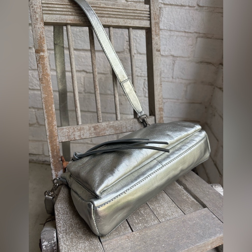 LUCKY BRAND Leather KODA Metallic SILVER Topanga CONVERTIBLE Shoulder Bag 🎉 - Picture 4 of 16